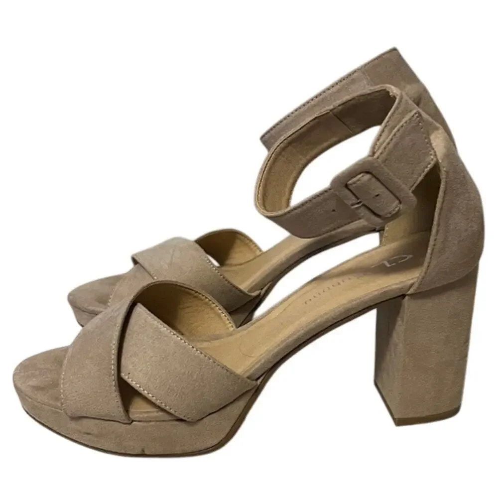 CL. by Laundry Tan Sueded Platform Block Heel Size 9 M